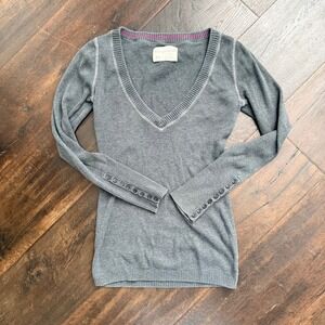 Y2K Aeropostale Gray V-Neck Long Sleeve Knit Button Cuff M Buffy